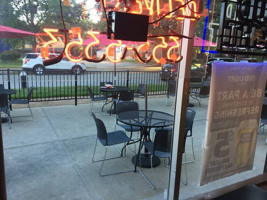 St. Louis Pizza & Wings | restaurant | 4925 Hampton Ave, St. Louis, MO 63109, USA | 3143535353 OR +1 314-353-5353