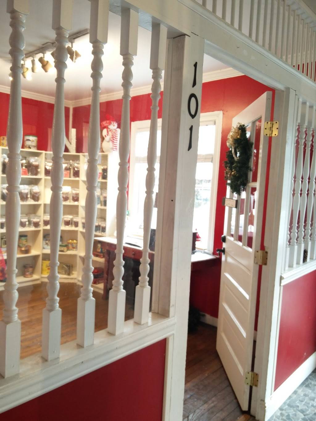 Bottle Stop Wine Bar | restaurant | 311 Mill St, Occoquan, VA 22125, USA | 7034941622 OR +1 703-494-1622