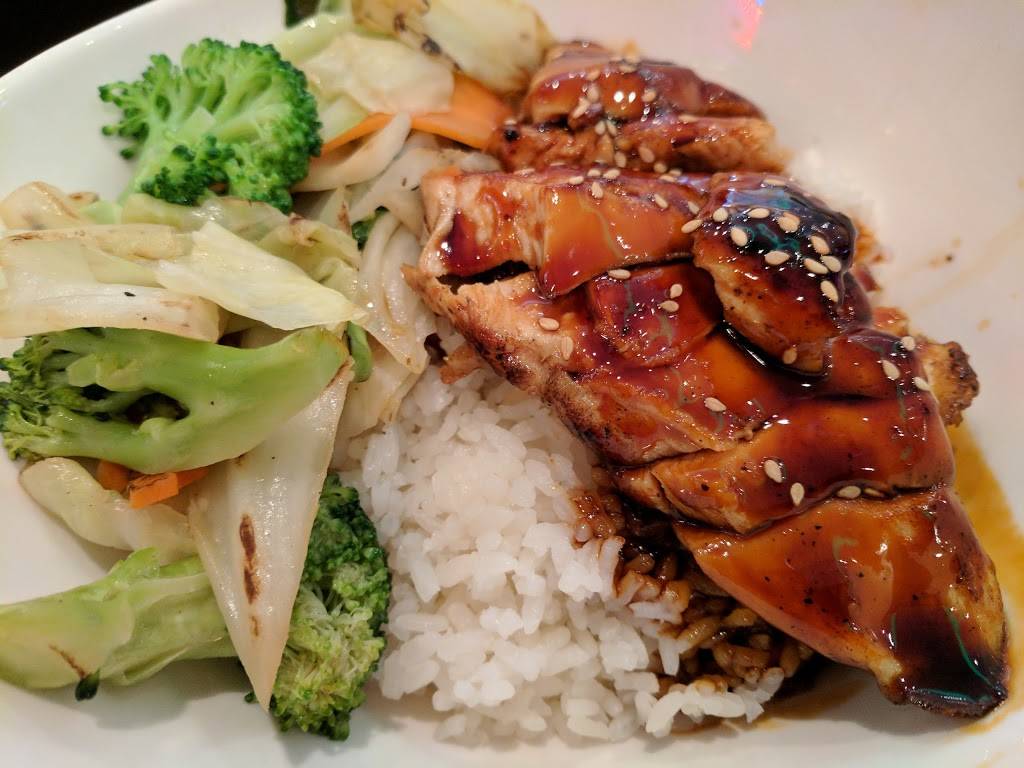 Yoki Japanese Restaurant & Bar | restaurant | 62 Station Landing, Medford, MA 02155, USA | 6173816688 OR +1 617-381-6688