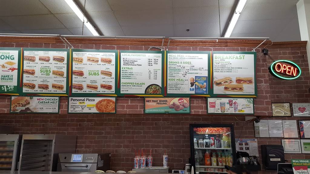 Subway | restaurant | Walmart, 72 Main St, North Reading, MA 01864, USA | 9786644669 OR +1 978-664-4669