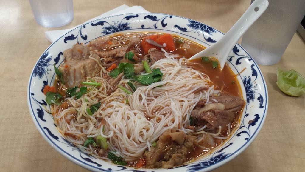 T K Noodles 12 | restaurant | 6930 65th St # 131, Sacramento, CA 95823, USA | 9164226000 OR +1 916-422-6000