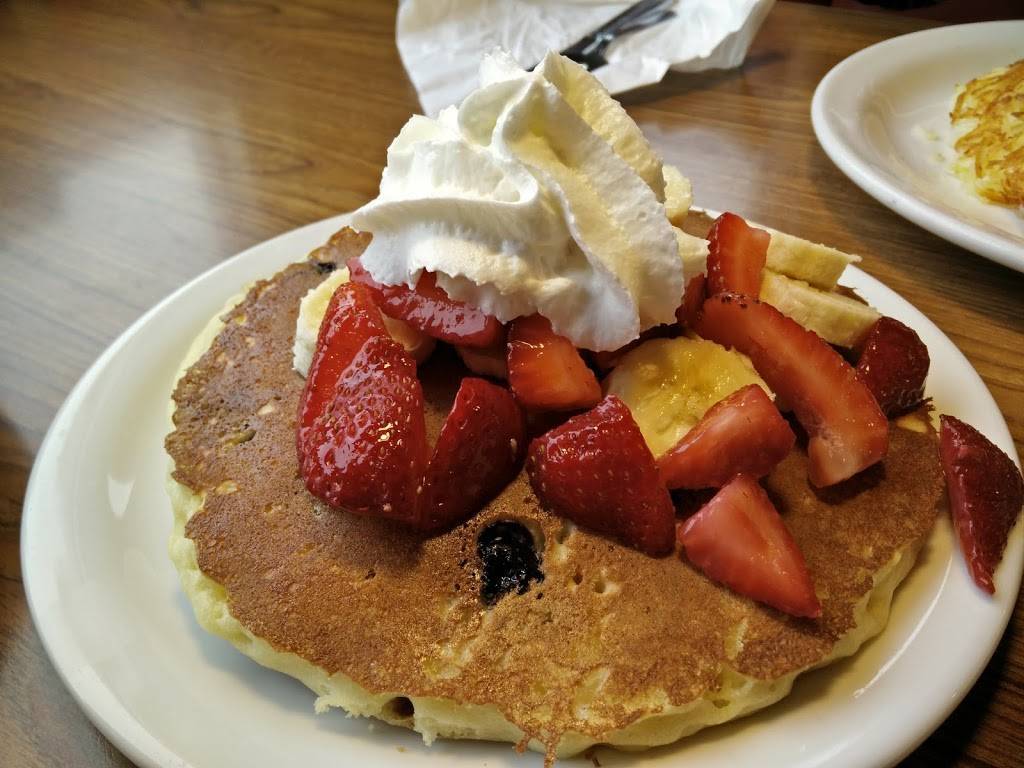 Dennys | restaurant | 25365 Madison Ave, Murrieta, CA 92562, USA | 9516960812 OR +1 951-696-0812