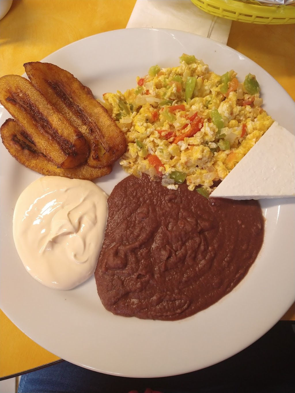 El Torogoz Restaurante | restaurant | 249 Benicia Rd, Vallejo, CA 94590, USA | 7076522613 OR +1 707-652-2613