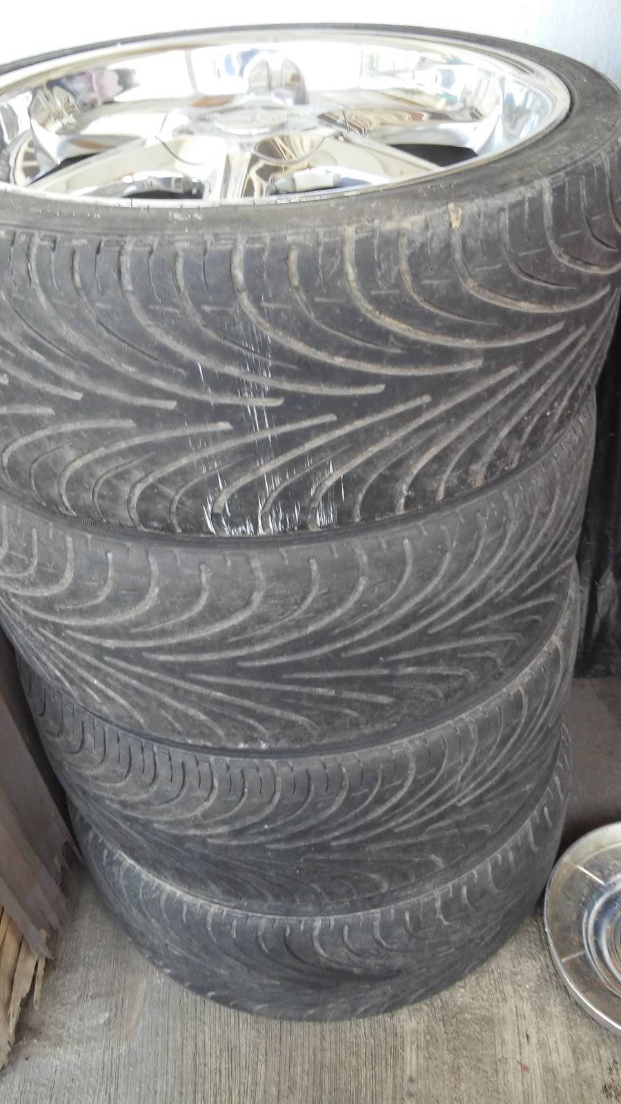 Pizza la villa | restaurant | Av Abraham Gonzales 3745, Francisco Villa, 22615 Tijuana, B.C., Mexico | 016646377074 OR +52 664 637 7074