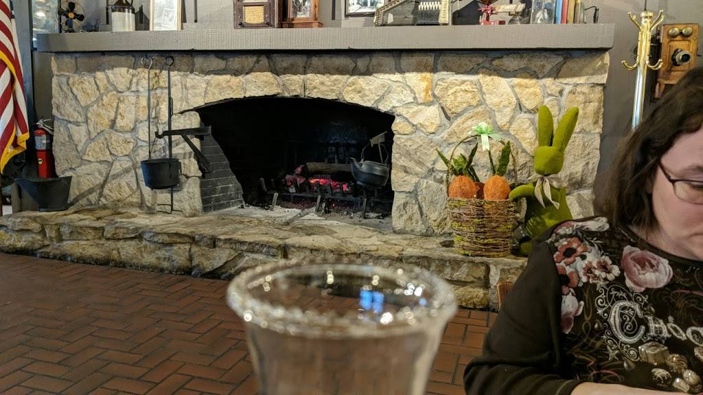 Cracker Barrel Old Country Store | restaurant | 4367 OH-44, Rootstown, OH 44272, USA | 3303259970 OR +1 330-325-9970