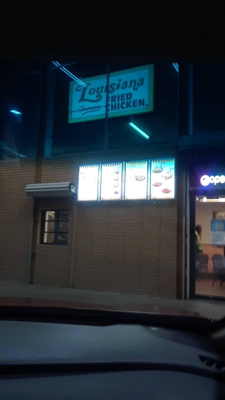 Louisiana Fried Chicken | restaurant | 7932 S Great Trinity Forest Way, Dallas, TX 75217, USA | 2143915394 OR +1 214-391-5394