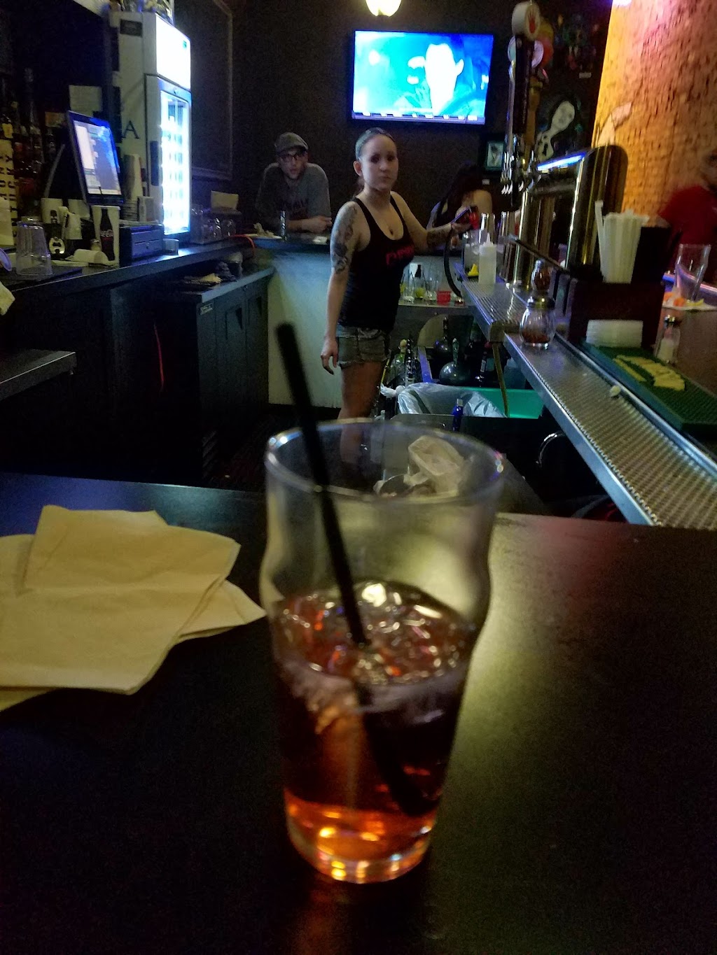 Empire Pizza & Pub | restaurant | 137 E Congress St, Tucson, AZ 85701, USA | 5208827499 OR +1 520-882-7499