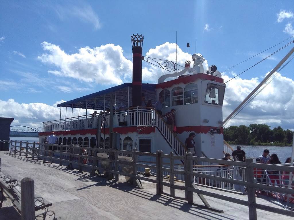 La Crosse Queen Cruises | restaurant | 405 E Veterans Memorial Dr, La Crosse, WI 54601, USA | 6087848523 OR +1 608-784-8523