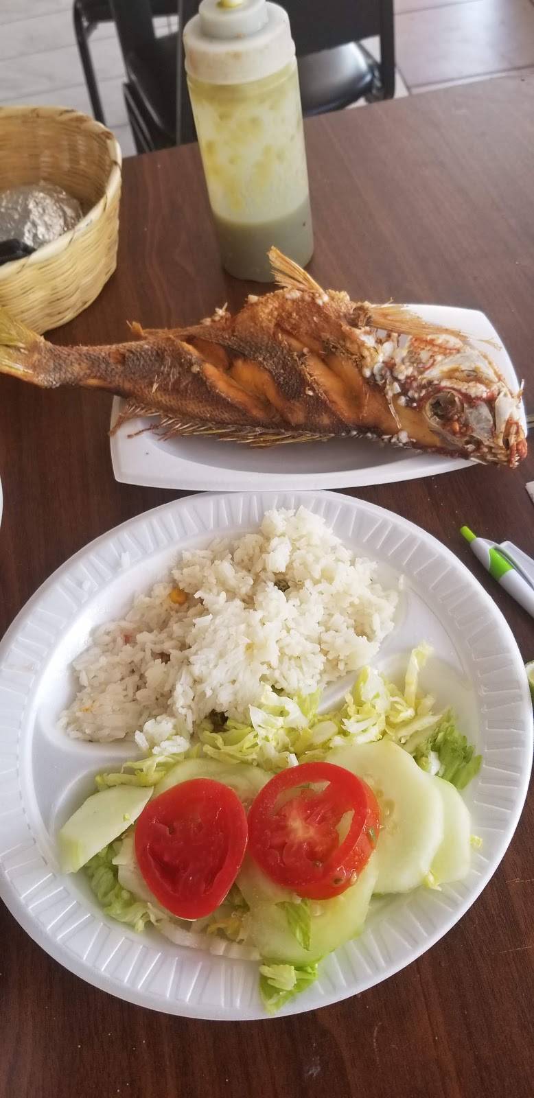 La Bendicion | restaurant | 1132 S J St, Lake Worth, FL 33460, USA | 5613588915 OR +1 561-358-8915