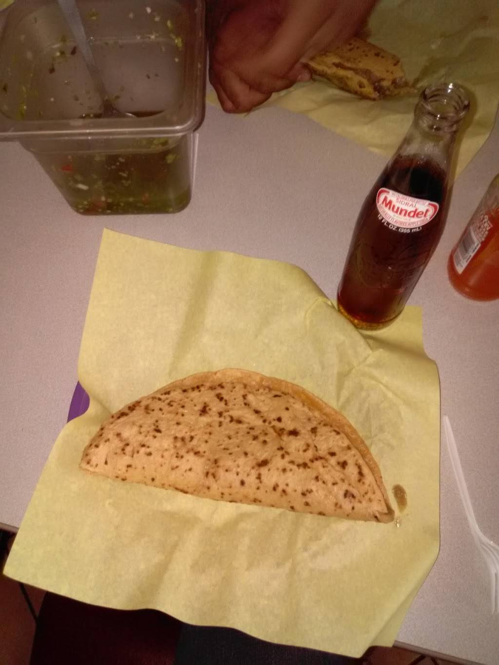 La Azteca | restaurant | 4203 Chevy Chase Dr, Los Angeles, CA 90039, USA | 8182405852 OR +1 818-240-5852