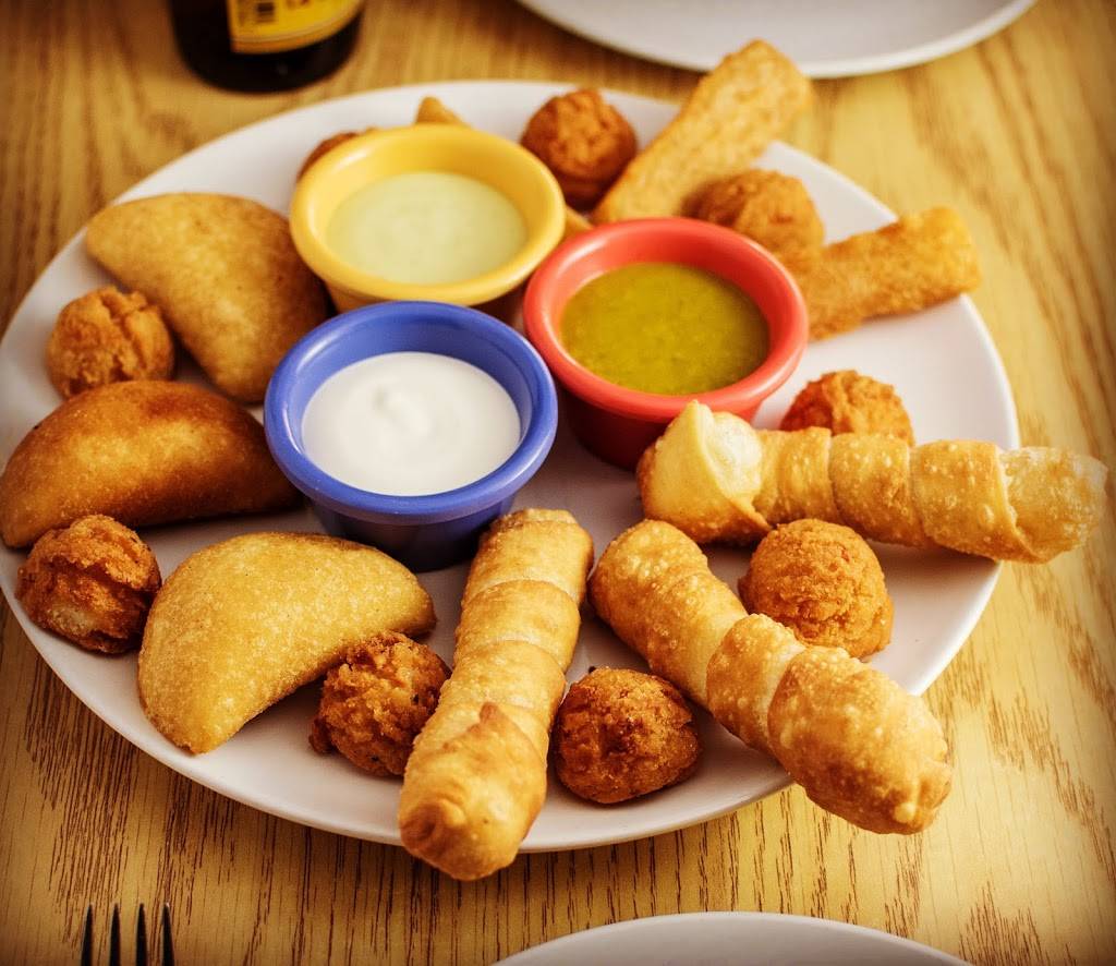 La Taguara | restaurant | 3502 E Washington Ave, Madison, WI 53704, USA | 6087219100 OR +1 608-721-9100