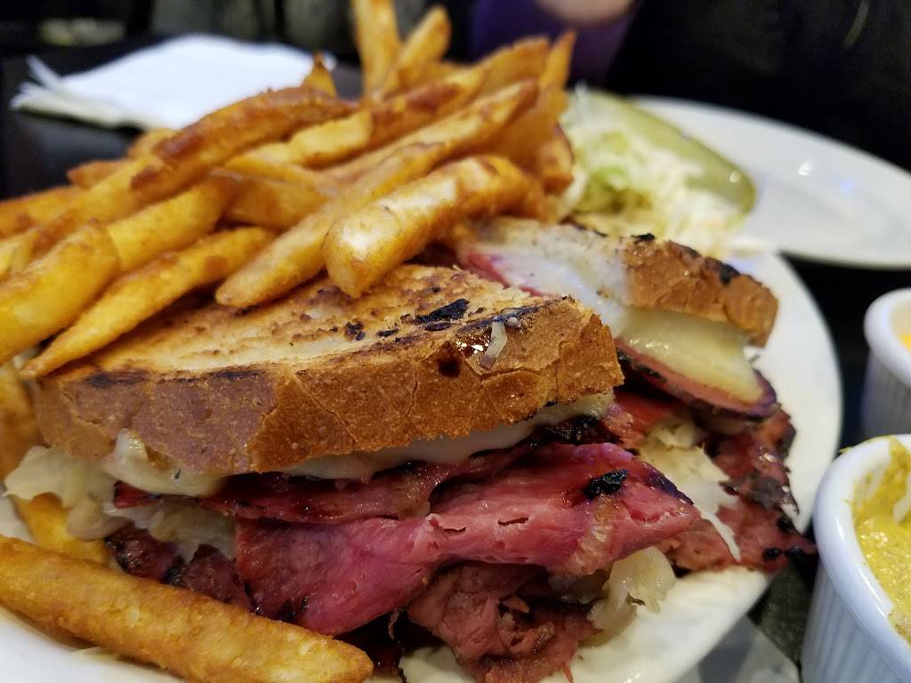 International Delight Cafe | restaurant | 241 Sunrise Hwy, Rockville Centre, NY 11570, USA | 5167667557 OR +1 516-766-7557