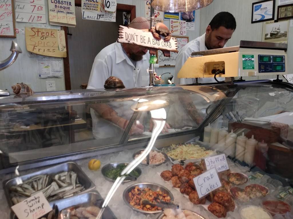 Freds Seafoods | restaurant | 49 N Main St, Randolph, MA 02368, USA | 7819639824 OR +1 781-963-9824