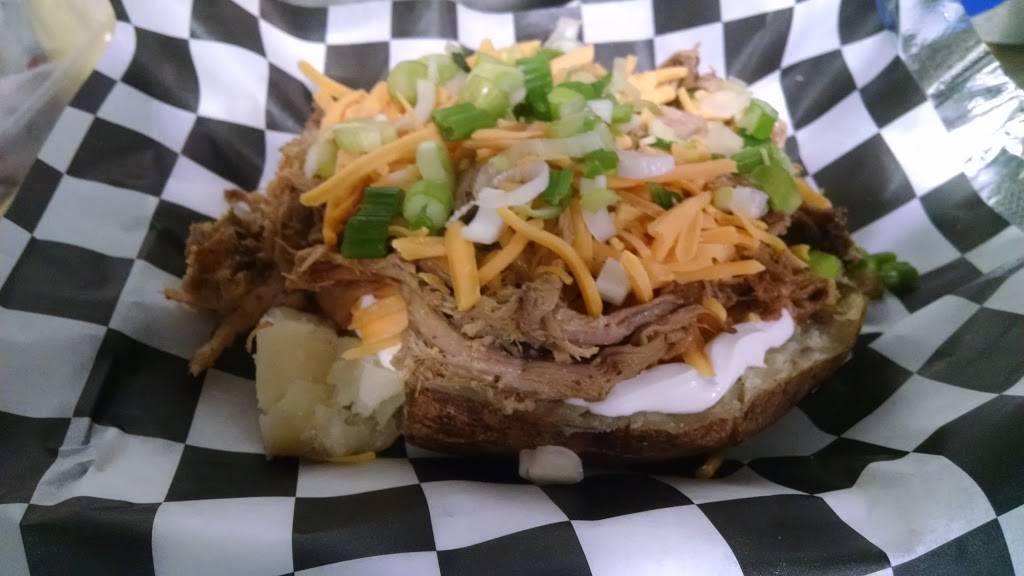 MTs Smokin BBQ | restaurant | 1700 Wheeling Ave, Muncie, IN 47303, USA | 7652161664 OR +1 765-216-1664