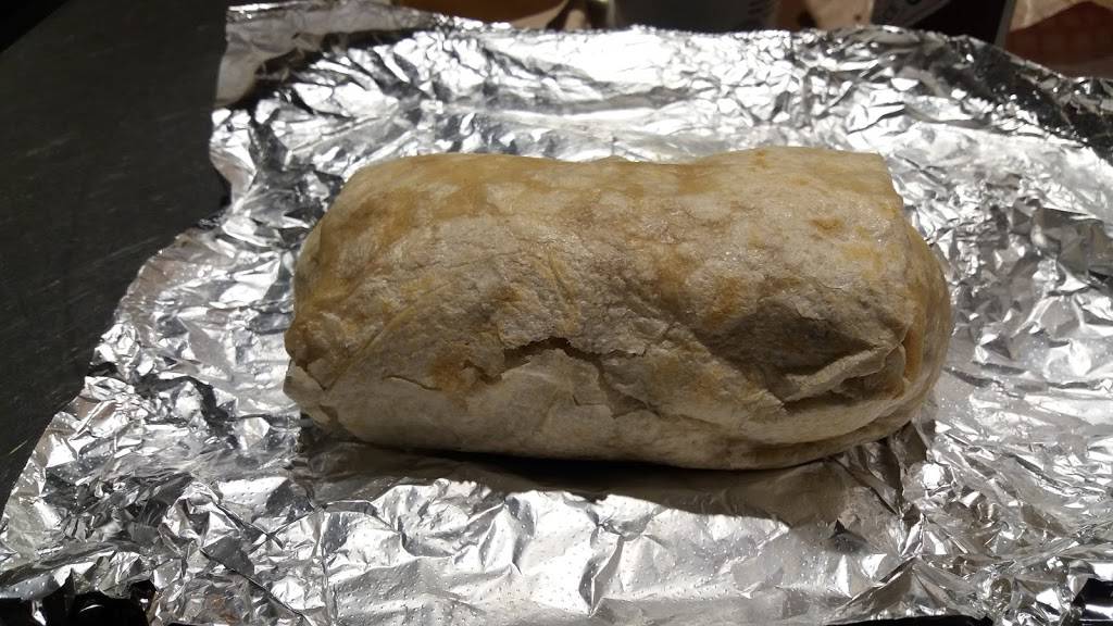 Chipotle Mexican Grill | restaurant | 435 S Duff Ave Ste 102, Ames, IA 50010, USA | 5155982385 OR +1 515-598-2385