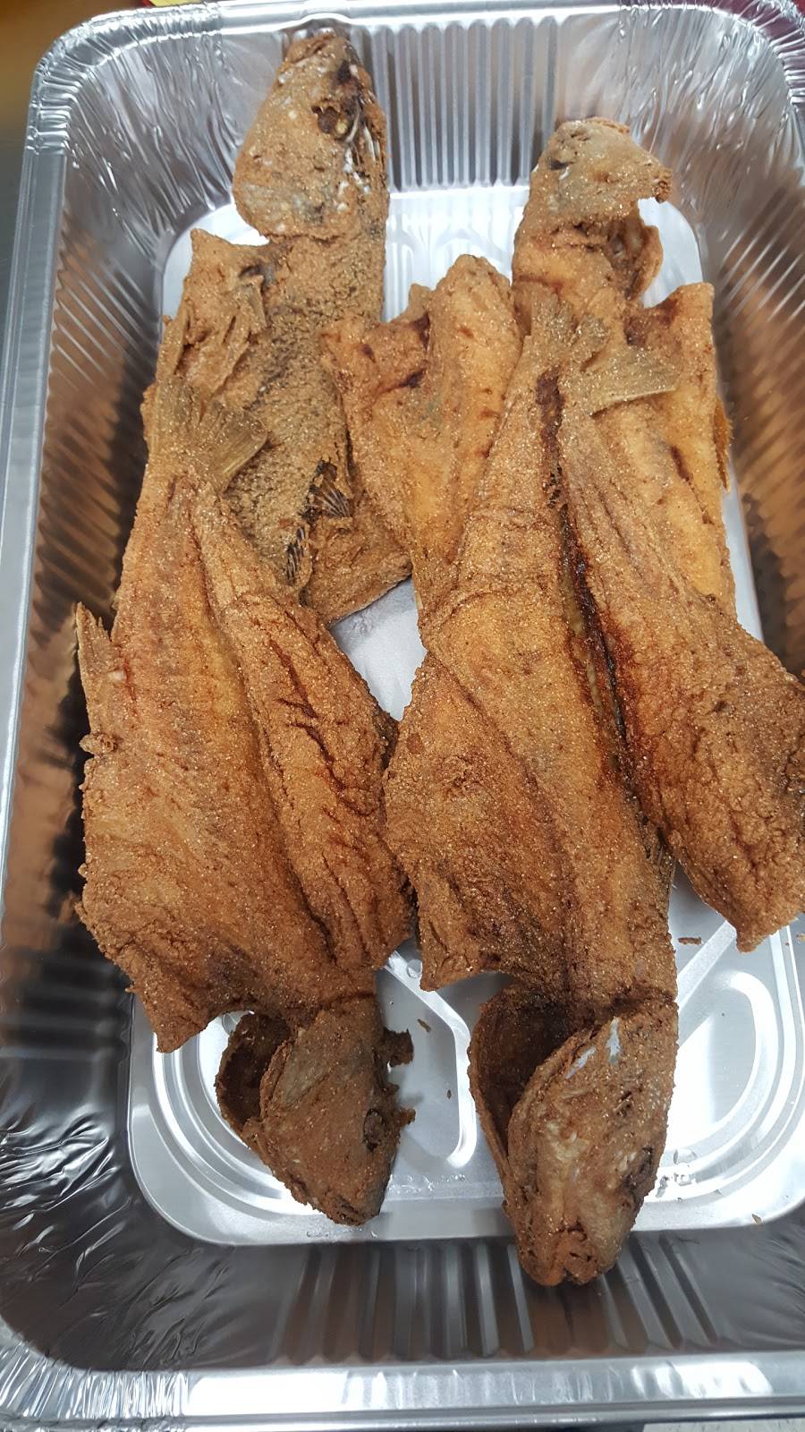 Louisiana Lucky Phat Seafood | restaurant | 2519 The Plaza, Charlotte, NC 28205, USA | 7043322766 OR +1 704-332-2766