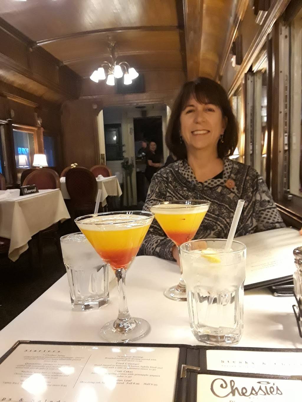 Chessies Restaurant | meal takeaway | 200 Applebee St, Barrington, IL 60010, USA | 8473825020 OR +1 847-382-5020