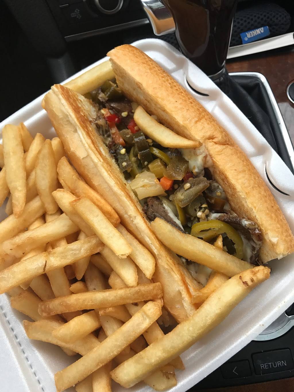 Uptown Pizza & Barbecue Restaurant | restaurant | 1031 W Wilson Ave, Chicago, IL 60640, USA | 7732755390 OR +1 773-275-5390