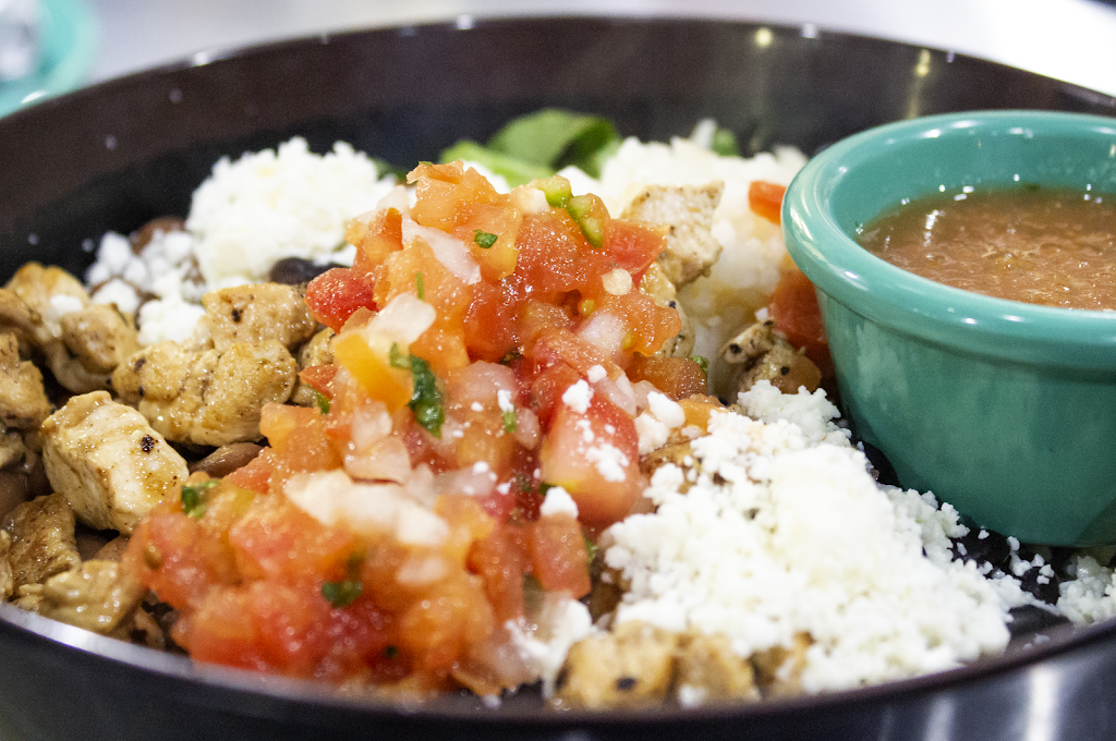 Silly Serrano Mexican Restaurant | restaurant | 329 Riverfront Terrace, Eau Claire, WI 54703, USA | 7155144300 OR +1 715-514-4300