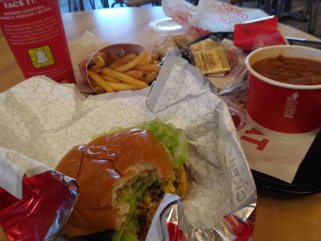 Wendys | restaurant | 7200 W 25th St, North Riverside, IL 60546, USA | 7084476614 OR +1 708-447-6614