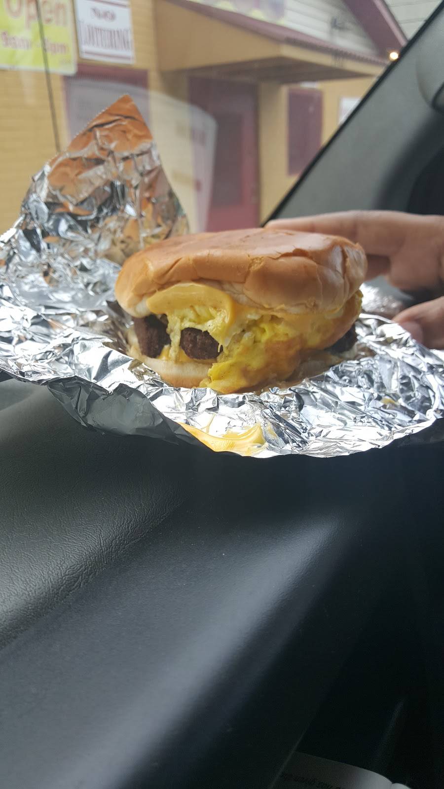 Bobs Carry Out Pile Em Up | meal takeaway | 3422 Statesville Ave, Charlotte, NC 28206, USA | 7049182264 OR +1 704-918-2264