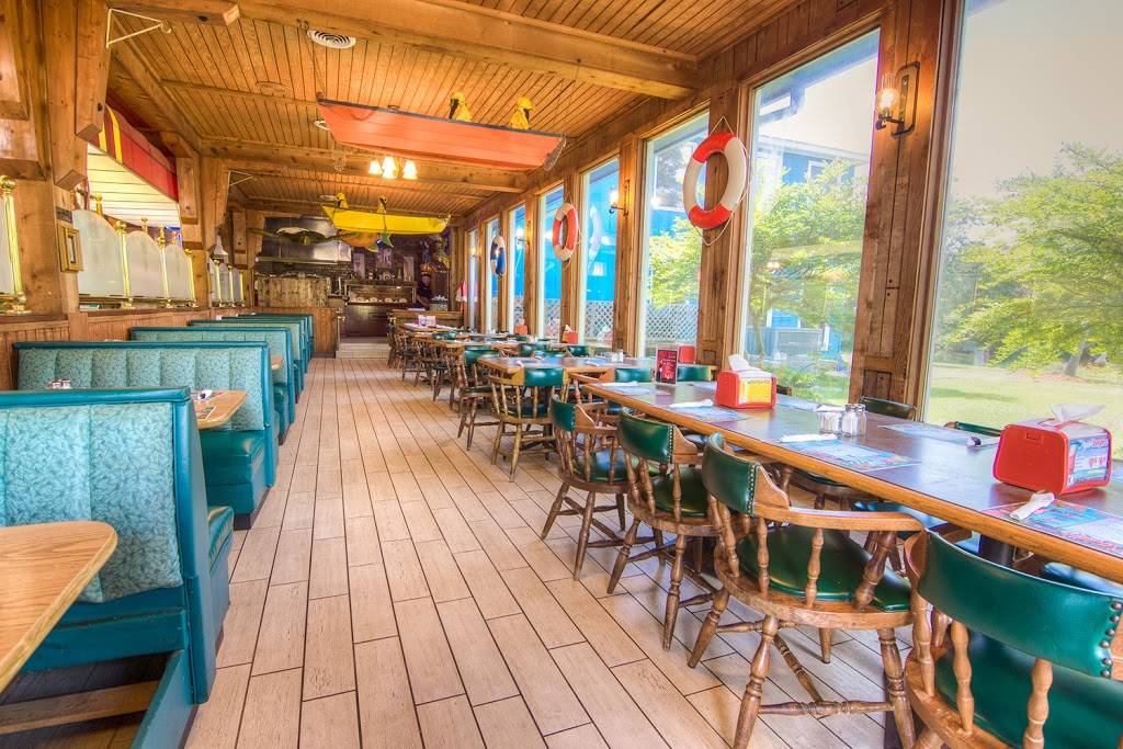 Giant Crab Seafood Restaurant | restaurant | 9597 N Kings Hwy, Myrtle Beach, SC 29572, USA | 8434491097 OR +1 843-449-1097