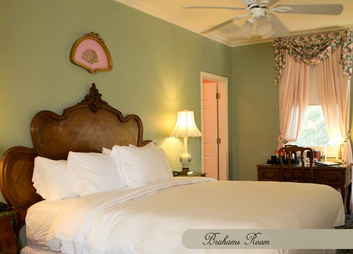 The Sanford House Inn & Spa | restaurant | 506 N Center St, Arlington, TX 76011, USA | 8178612129 OR +1 817-861-2129