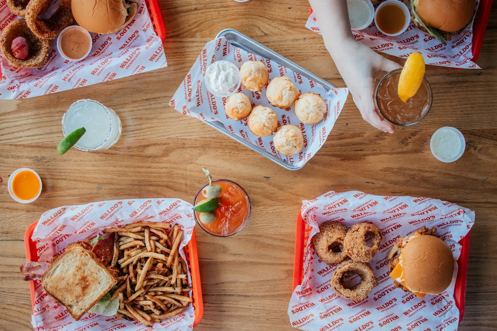 Waldos Chicken & Beer | restaurant | 3009 Pump House Rd, Vestavia Hills, AL 35243, USA | 2056350002 OR +1 205-635-0002