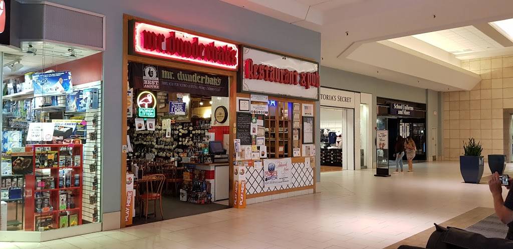 Mr Dunderbaks | restaurant | 1700 W Intl Spwy Blvd #210, Daytona Beach, FL 32114, USA | 3862581600 OR +1 386-258-1600