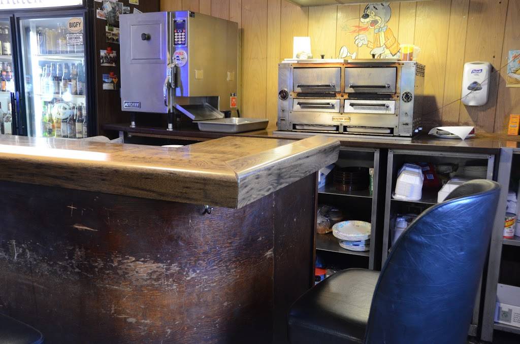 The Hutch | restaurant | 1321 Wisconsin Ave, Grafton, WI 53024, USA | 2623770636 OR +1 262-377-0636