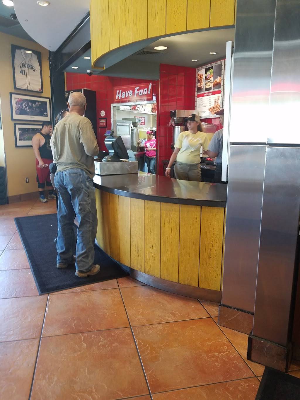 Raising Canes Chicken Fingers | meal takeaway | 2201 War Admiral Way, Lexington, KY 40509, USA | 8595430154 OR +1 859-543-0154