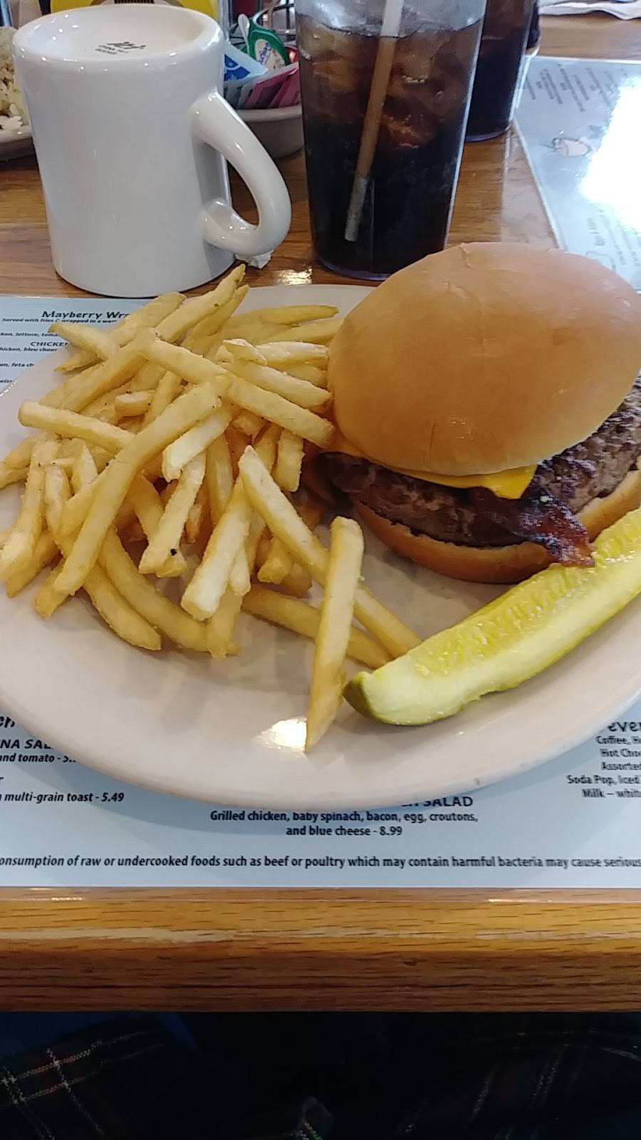 Mayberry Diner | restaurant | 8253 Mayberry Square S, Sylvania, OH 43560, USA | 4198243399 OR +1 419-824-3399