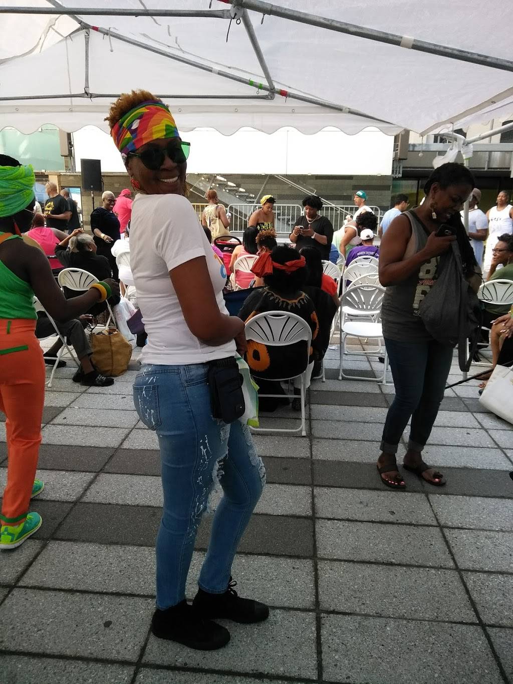 Wing Cheong | restaurant | 1389 Fulton St, Brooklyn, NY 11216, USA | 7186224720 OR +1 718-622-4720