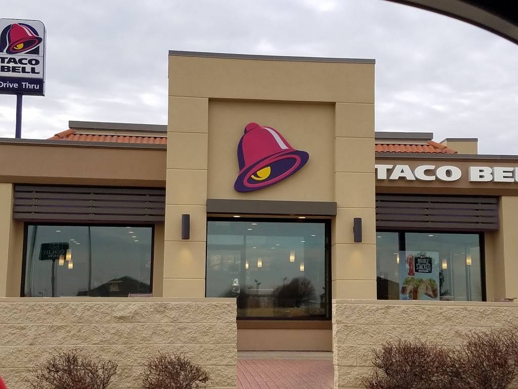 Taco Bell | meal takeaway | 100 W Ashland St, Morton, IL 61550, USA | 3092637252 OR +1 309-263-7252
