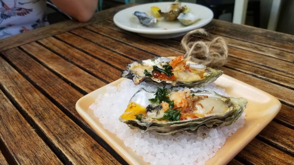 The Waiting Room | restaurant | 2327 NW Kearney St, Portland, OR 97210, USA | 5034774380 OR +1 503-477-4380