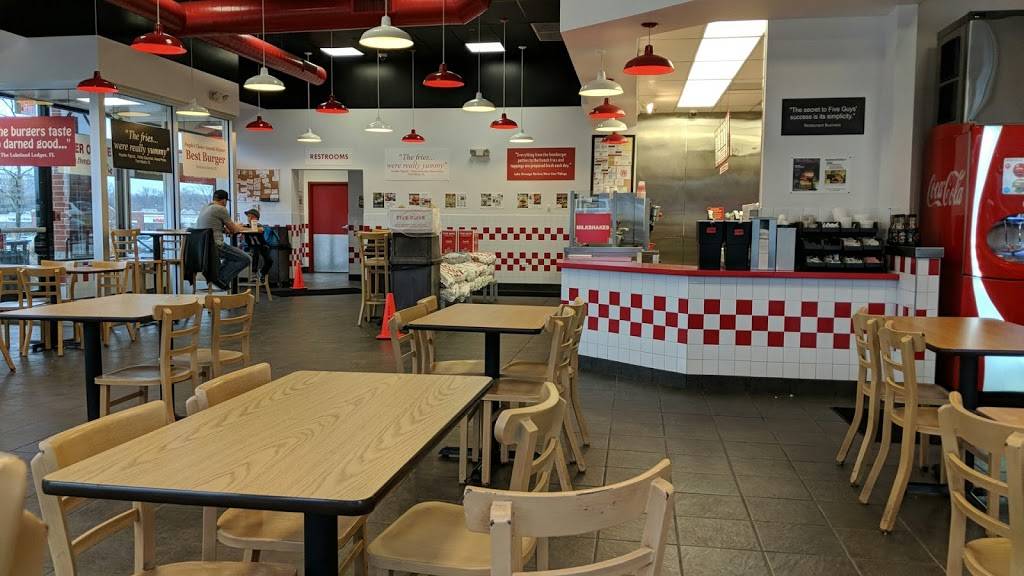 Five Guys | meal takeaway | 701 N Milwaukee Ave, Vernon Hills, IL 60061, USA | 8476803810 OR +1 847-680-3810