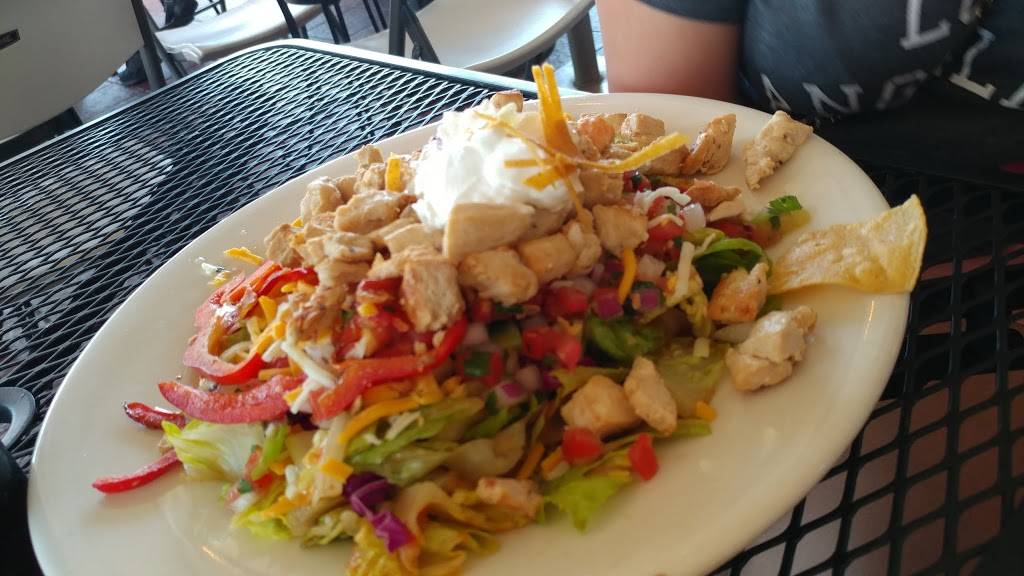 La Bamba Restaurant | restaurant | 2600 N Glenoaks Blvd, Burbank, CA 91504, USA | 8188463358 OR +1 818-846-3358