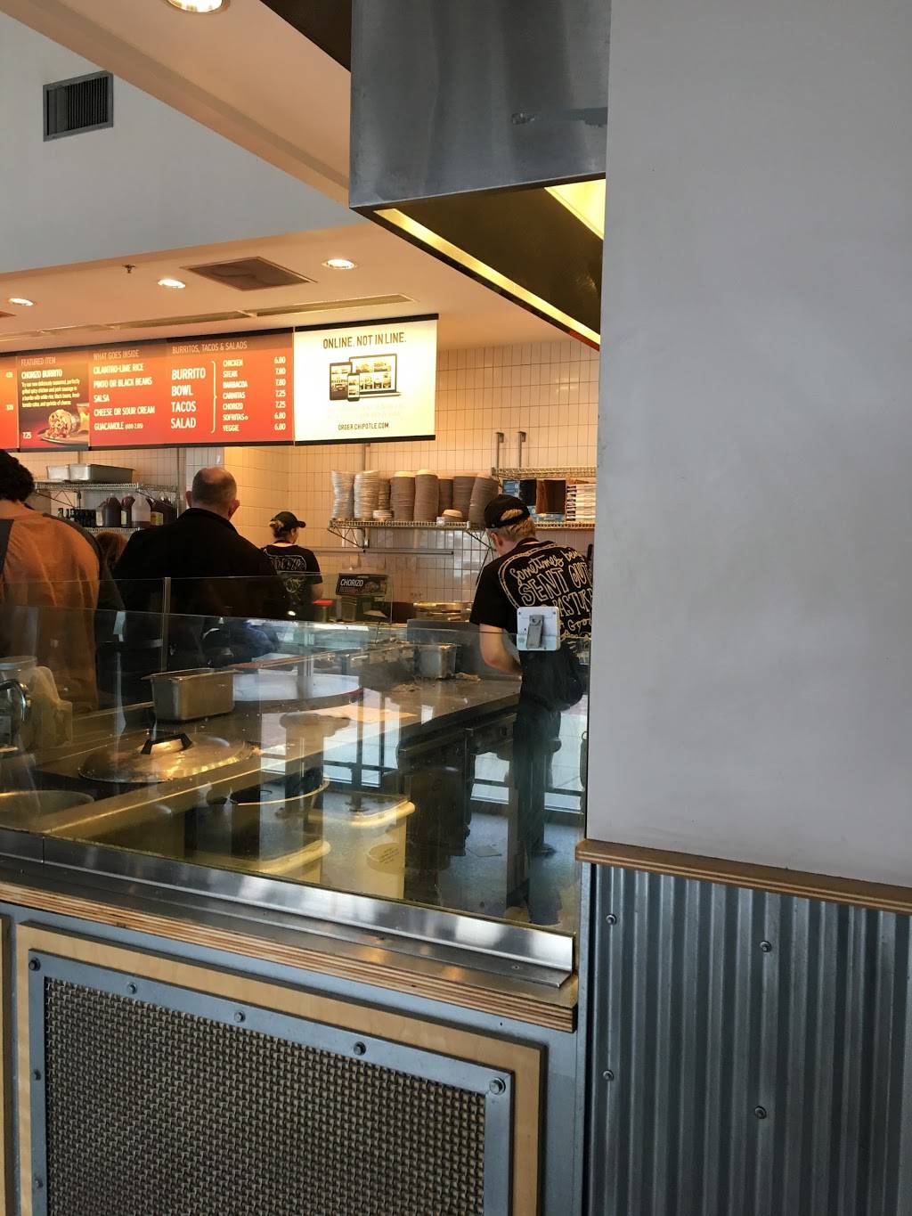 Chipotle Mexican Grill | restaurant | 92 Derby St Ste 100, Hingham, MA 02043, USA | 7817419890 OR +1 781-741-9890