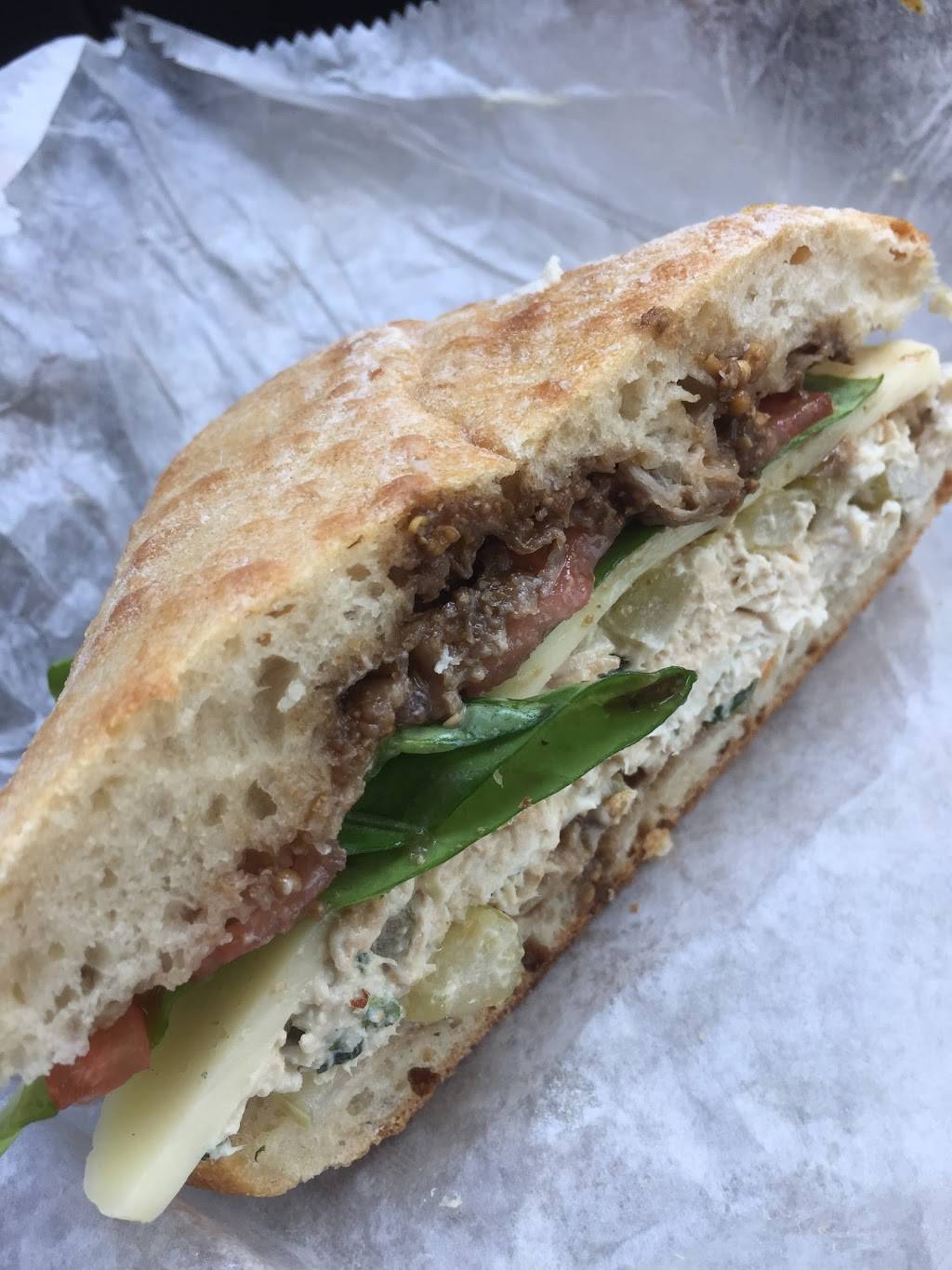 The Ugly Pig | restaurant | 1841 St Margarets Rd, Annapolis, MD 21409, USA | 4105713060 OR +1 410-571-3060