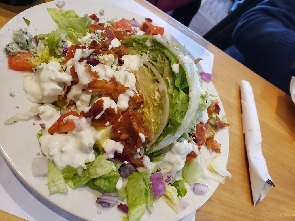 Arnies Restaurant | restaurant | 722 Leonard St NW, Grand Rapids, MI 49504, USA | 6164543098 OR +1 616-454-3098