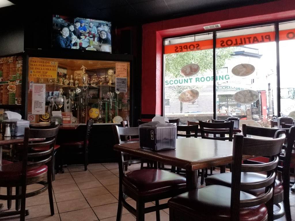 Rockys Tacos | meal takeaway | 7043 N Clark St, Chicago, IL 60626, USA | 7732744555 OR +1 773-274-4555