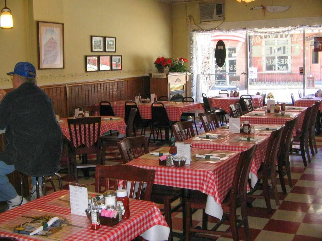 Slatington Diner | restaurant | 662 Main St, Slatington, PA 18080, USA | 6107674422 OR +1 610-767-4422