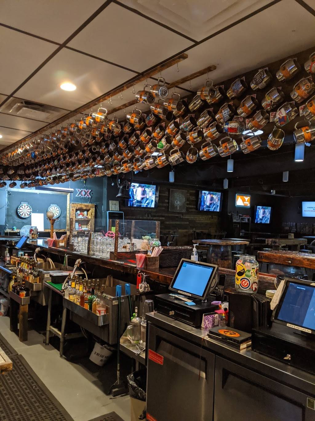 The Local Outpost | restaurant | 13201 Pond Springs Rd, Austin, TX 78729, USA | 5123946290 OR +1 512-394-6290