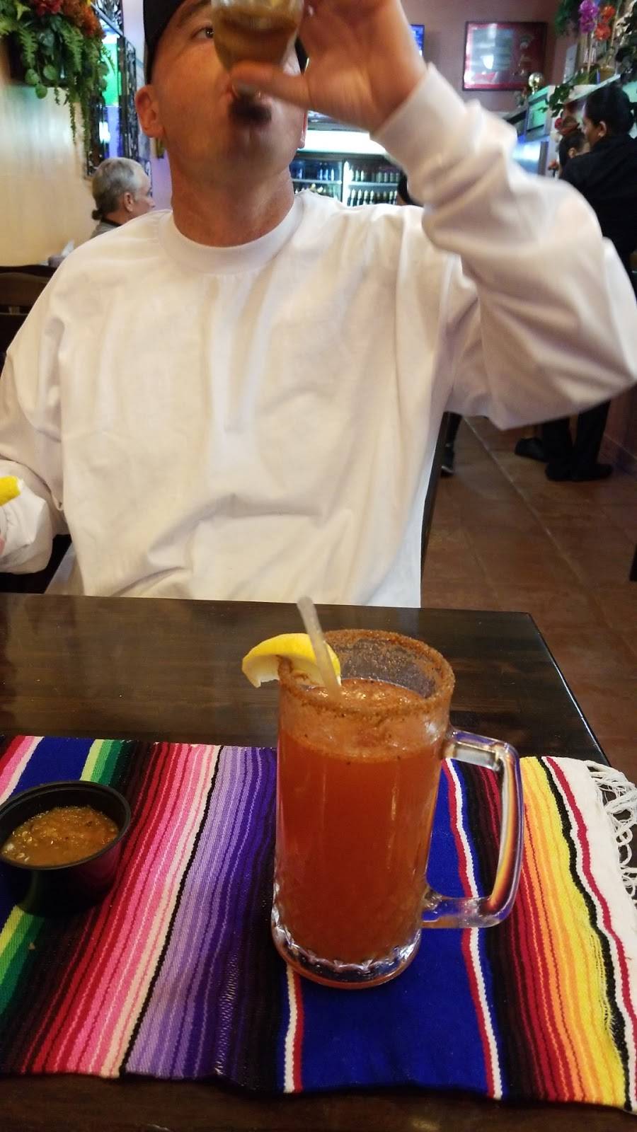 La Veros Mexican Food & Beer | restaurant | 1205 Saviers Rd, Oxnard, CA 93033, USA | 8053856394 OR +1 805-385-6394