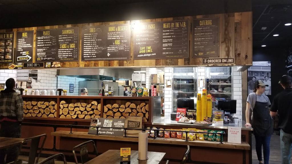 Dickeys Barbecue Pit | restaurant | 10005 W McDowell Rd, Avondale, AZ 85392, USA | 6239362011 OR +1 623-936-2011