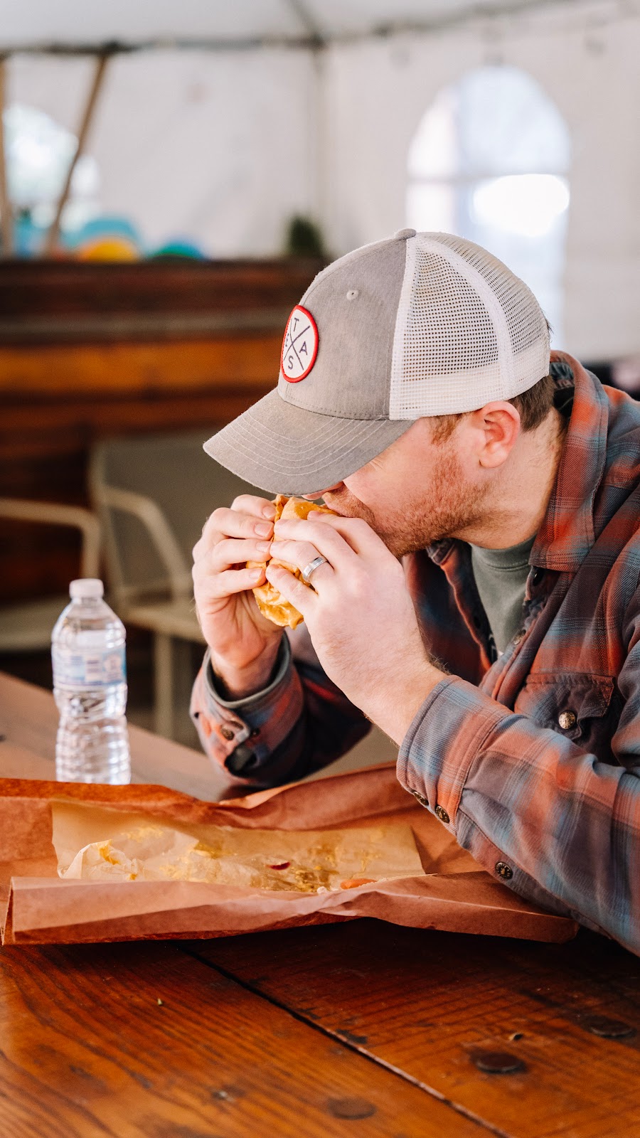 Burger Love Cincy | restaurant | 975 E McMillan St, Cincinnati, OH 45206, USA | 5132767507 OR +1 513-276-7507