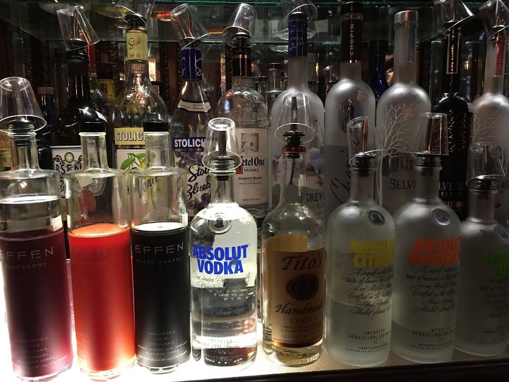 Two Nineteen Restaurant | night club | 219 King St, Alexandria, VA 22314, USA | 7035491141 OR +1 703-549-1141