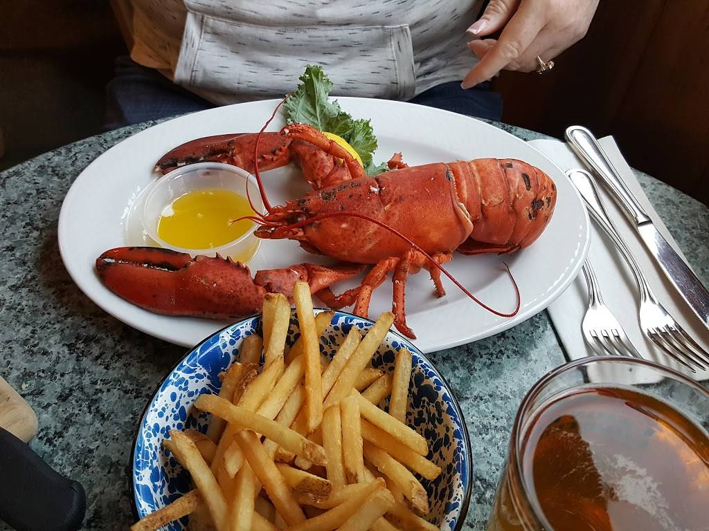 Union River Lobster Pot | restaurant | 8 South St, Ellsworth, ME 04605, USA | 2076675077 OR +1 207-667-5077