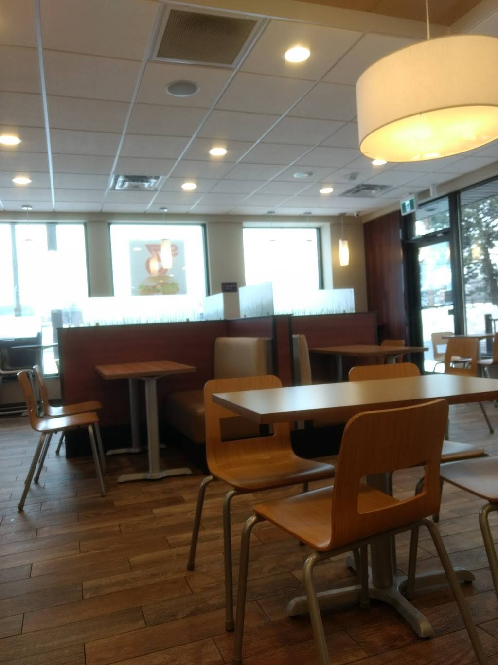 Wendys | restaurant | 623 Queenston Rd, Hamilton, ON L8K 1J7, Canada | 9055605310 OR +1 905-560-5310