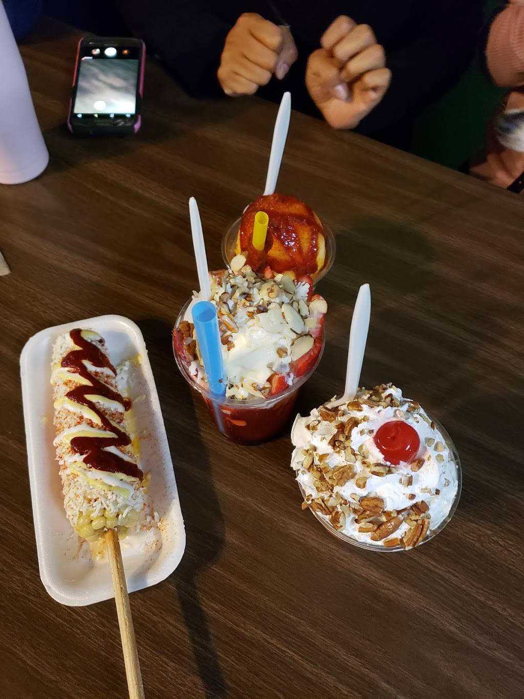 El Farolito Refresqueria and Snacks | restaurant | 2407 Commercial Ave, San Antonio, TX 78221, USA | 2106390081 OR +1 210-639-0081